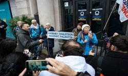 İngiltere'de Palantir sözleşmelerine tepki