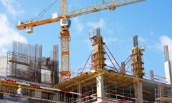 İnşaat çalışması nedeniyle yan binanın duvarı yıkıldı