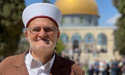 'işgalci rejim, Şeyh Sabri'nin Aksa'ya girişini engelledi'