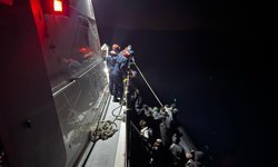 İzmir açıklarında 21 düzensiz göçmen yakalandı