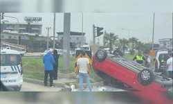 İzmir'de takla atan aracın sürücüsü hafif yaralandı