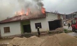 Konya'da terk edilmiş evde yangın