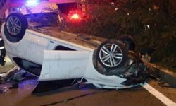 Köpeğe çarpmak istemeyince kaza yaptı