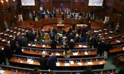 Kosova'da erken genel seçim kararı