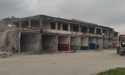 Küçük Sanayi Sitesi'nde dönüşüm süreci yıkımla devam ediyor