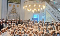 Küçükçekmece'de manevi zirve: İcazet töreni