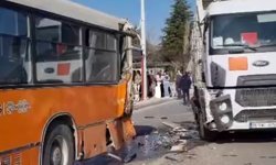 Malatya'da hafriyat kamyonu ile otobüs çarpıştı: 20 yaralı