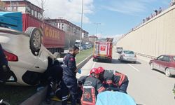 Malatya'da kontrolden çıkan otomobil ters döndü: 1 yaralı