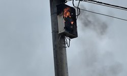 Mardin'de sağanak sırasında elektrik panosunda yangın