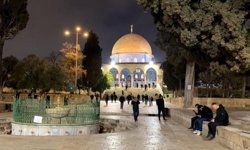 Mescid-i Aksa 40 gün sonra açıldı: İşgalin kapattığı kapılar sabah ezanıyla aralandı