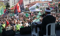Mevlid-i Nebi mitingi İstanbul'da yoğun bir katılımla başladı