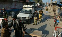 Pakistan’da polis karakoluna saldırı: 5 ölü, 13 yaralı