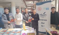 Şanlıurfa'da üniversite öğrencileri Gazze için stant açtı