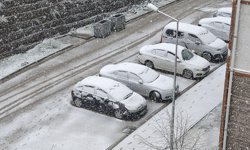 Şırnak'ta yağan kar sonrası şehir beyaza büründü