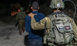 Siyonist işgal rejimi 35 Filistinliyi alıkonuldu