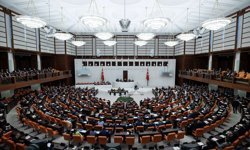 Sosyal medya ve doğum iznine ilişkin düzenlemeler kanunlaştı