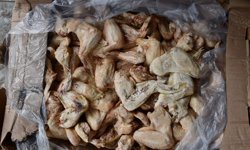 Tavuk etleri piyasaya sürülmeden yakalandı