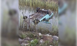 Torbalı'da otomobil kanala uçtu