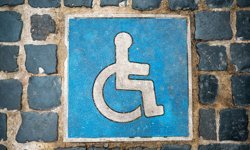 Türkiye'de engellilerin kent yaşamına erişimi: Altyapı gelişiyor fakat sorunlar sürüyor