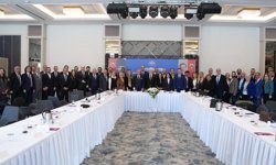 Vali Gül, Maltepe'de muhtarlarla bir araya geldi