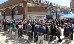 Yeşilyurt Belediyesi'nden çiftçilere 300 bin sebze fidesi desteği