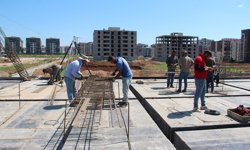 1 Mayıs'ta çalışan inşaat işçileri: Bayram değil, geçim günü