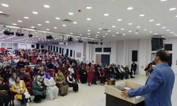 Adıyaman'da dijital dünyanın çocuklar üzerindeki etkileri konuşuldu