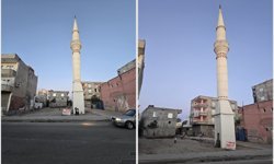 Batman'da yıkılan caminin ardında kalan minare dikkat çekiyor
