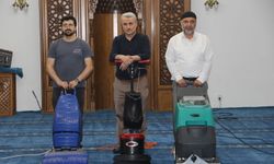Cizre'de camiler 'gönüllü imamlarla' temizleniyor