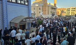 Cizreliler bayram sabahında camileri doldurdu   