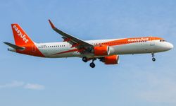 EasyJet uçağı powerbank nedeniyle Roma'ya acil indi
