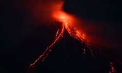 Filipinler'de Mayon Yanardağı'nda patlama