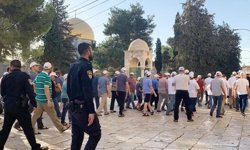 Glick öncülüğünde yüzlerce siyonist Mescid-i Aksa'ya baskın düzenledi