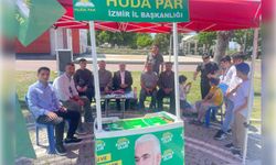 HÜDA PAR İzmir Gençlik Kolları'ndan madde bağımlılığına karşı farkındalık standı