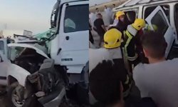 Irak'ta otomobil ile kamyon çarpıştı: 7 ölü