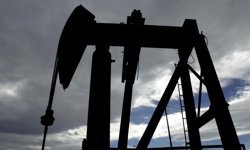 İran savaşı küresel petrol rezervlerini rekor bir hızla tüketiyor
