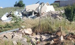 İşgalciler, Filistinlilere ait ev ve ticari tesisi yıktı