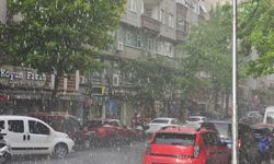 İstanbul'da sağanak ve dolu yağışı etkili oldu