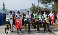 İzmir'de gençler bisiklet turunda buluştu