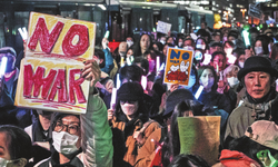 Japonya'da hükümet karşıtı protesto