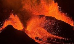 Kilauea Yanardağı yeniden lav püskürtmeye başladı