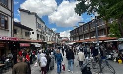Konya'da arefe günü Bedesten Çarşısı'nda bayram yoğunluğu yaşandı