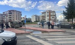 Konya'da sık sık kazaların yaşandığı kavşakta bir kaza daha: 3 yaralı