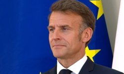 Macron, Pezeşkiyan ile görüştü