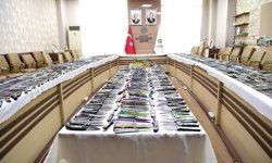 Malatya otogarında çok sayıda yasaklı malzeme ele geçirildi