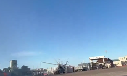 Meksika donanmasına ait helikopter kalkıştan saniyeler sonra yere çakıldı