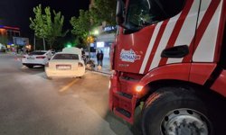 Park halindeki araç yangını son anda fark edildi