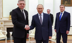 Putin, Slovakya Başbakanı Fico'yu Kremlin'de kabul etti
