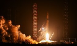 Rusya, Soyuz-5 roketinin ilkini uzaya fırlattı