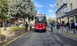 Şanlıurfa'da Divanyolu Caddesi yaz uygulamasına geçti